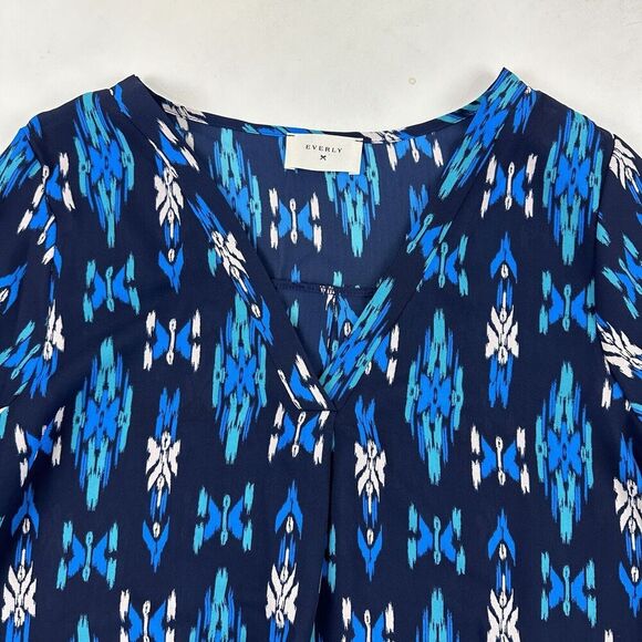 Everly Blue Semi-Sheer Chiffon 3/4 Sleeve Blouse V-Neck 100% Polyester Size M - Picture 4 of 8